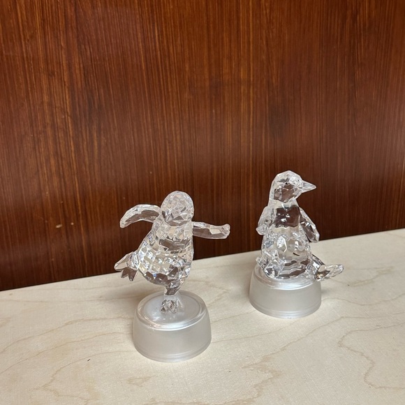 Christmas LED Lighted Color Changing Acrylic Penguins - Picture 9 of 12